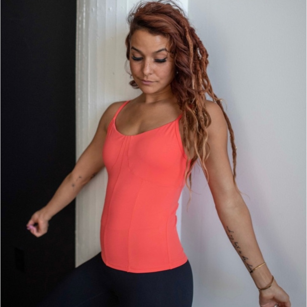 SAVVI CORI TANK NWT WORKOUT TOP SIZE: L COLOR: ELECTRIC PAPAYA